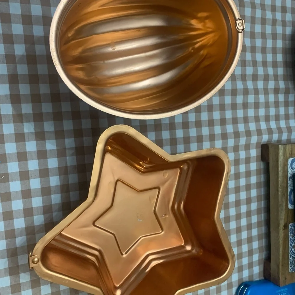 Copper Gold Star-Shaped Bakeware Set set of 2